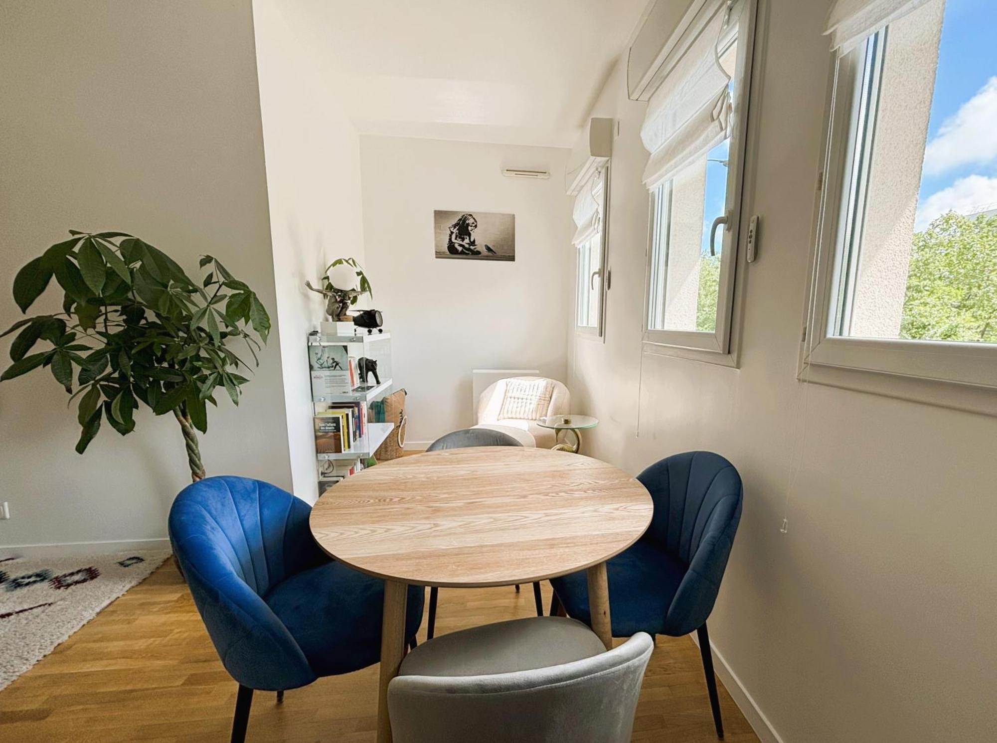 Le Boudoir - 2 Pieces Et Parking Apartamento Le Plessis-Robinson Quarto foto